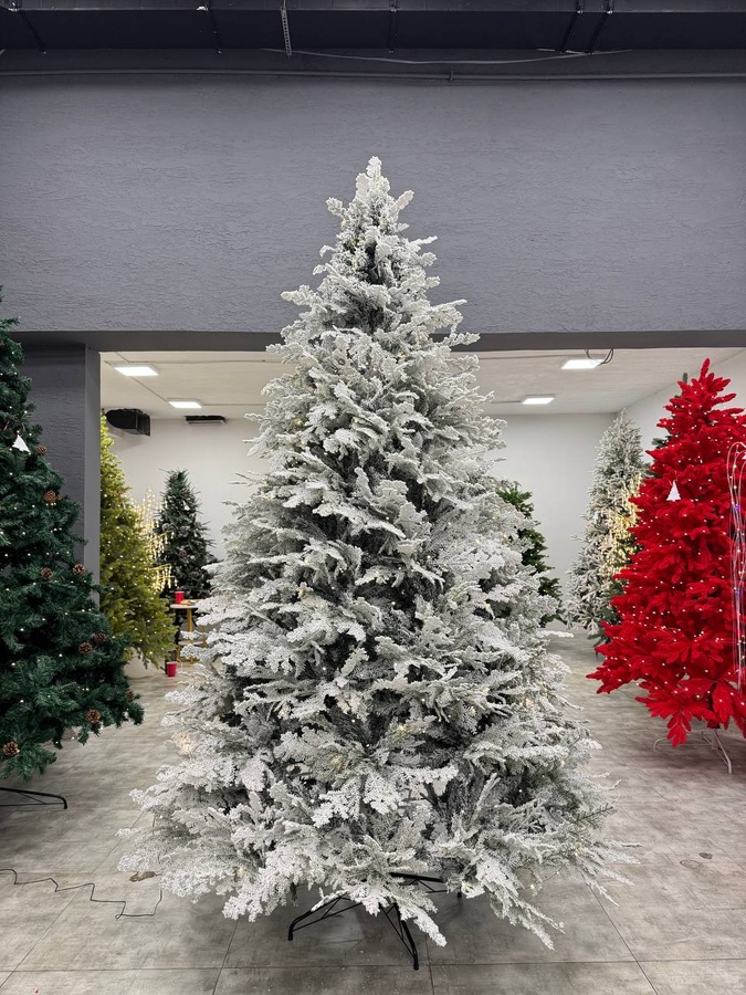 ნაძვის ხე Q210 დათოვლილი, ნახევრად სილიკონი 210სმ